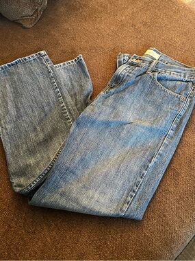 Levi's 550 women’s Relaxed Fit medium Blue Denim Jeans